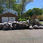 Street Obstructions at 868 Moyer Rd